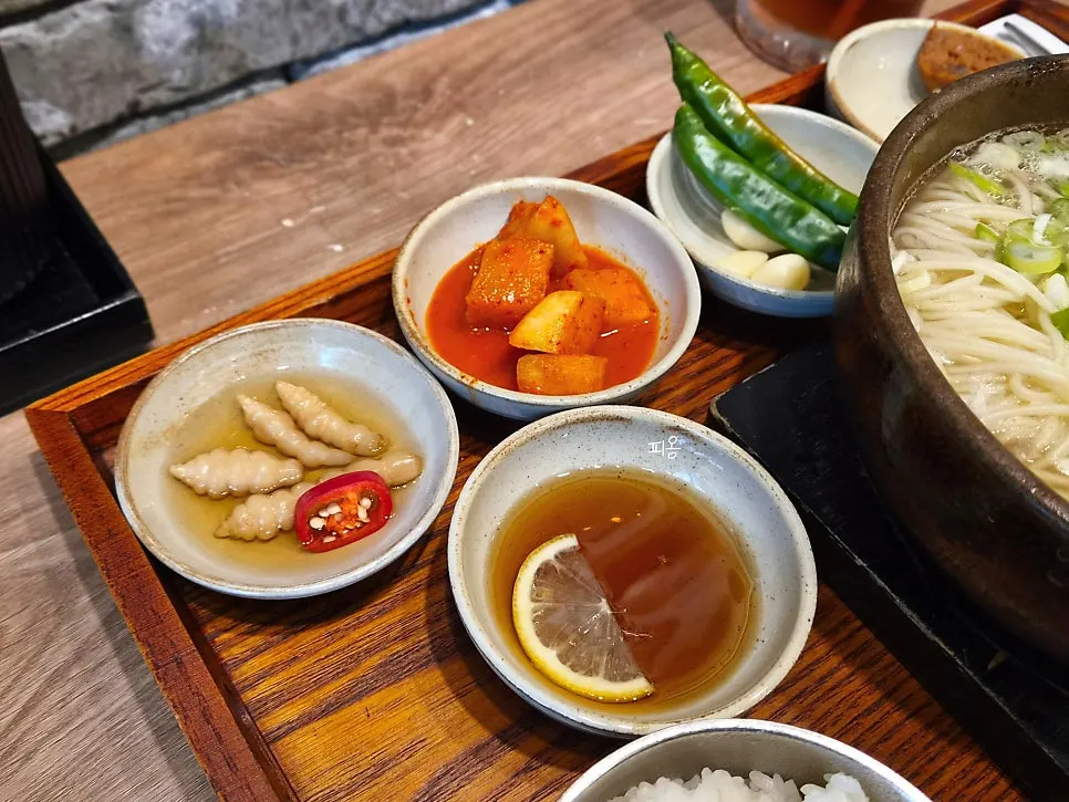 초석잠 장아찌와 깍두기, 청양고추 반찬