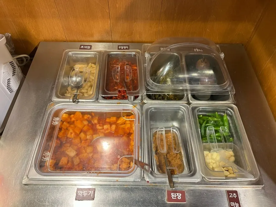 Coffee and ice-maker area at Gang Galbitang Seomyeon