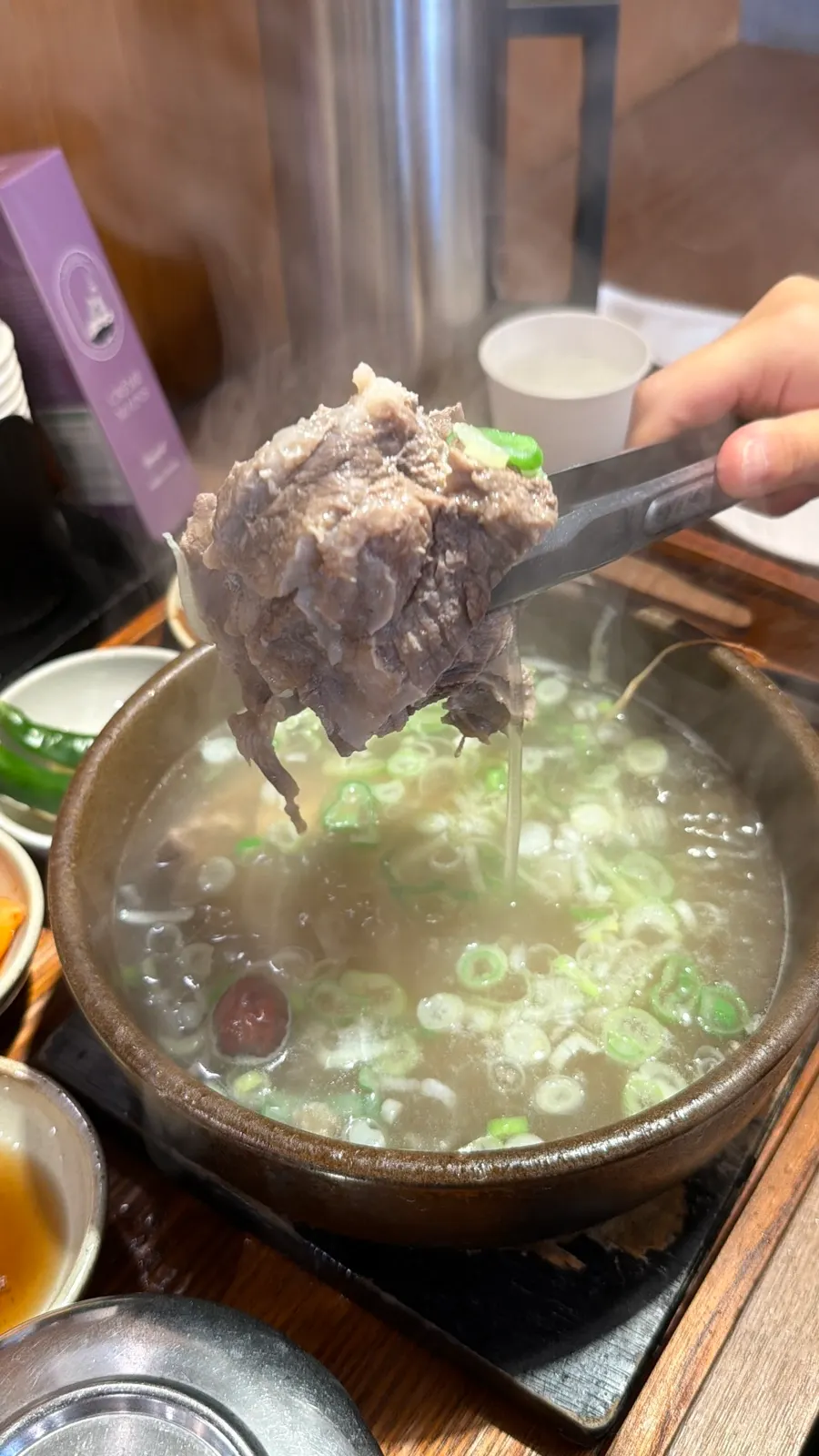 뼈통째 들어간 큼직한 갈비