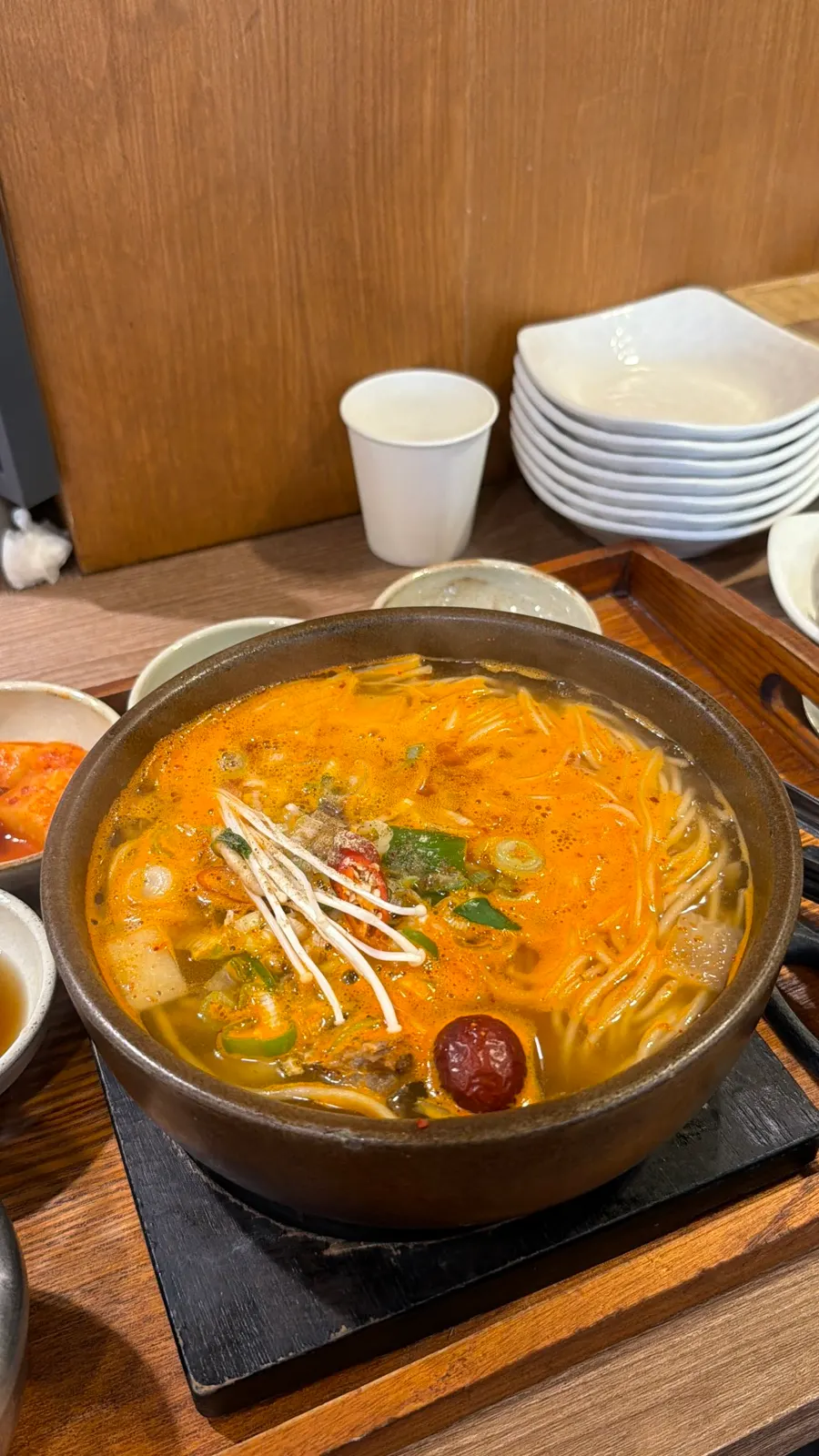 해장으로 먹기 좋은 얼큰 갈비탕