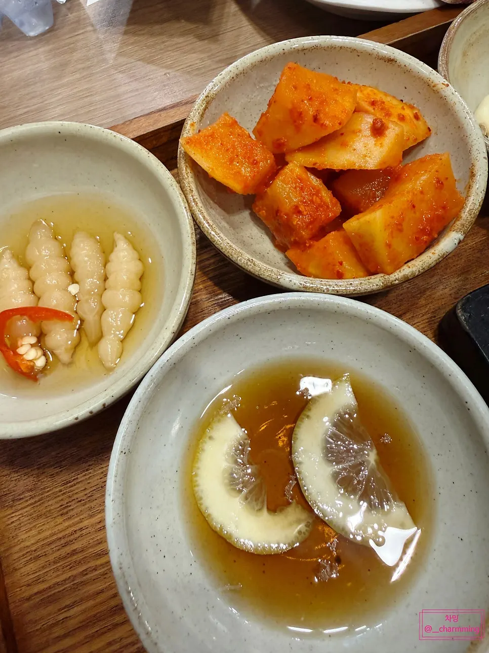 Table setting of Gang Galbitang with added jungmyeon noodles
