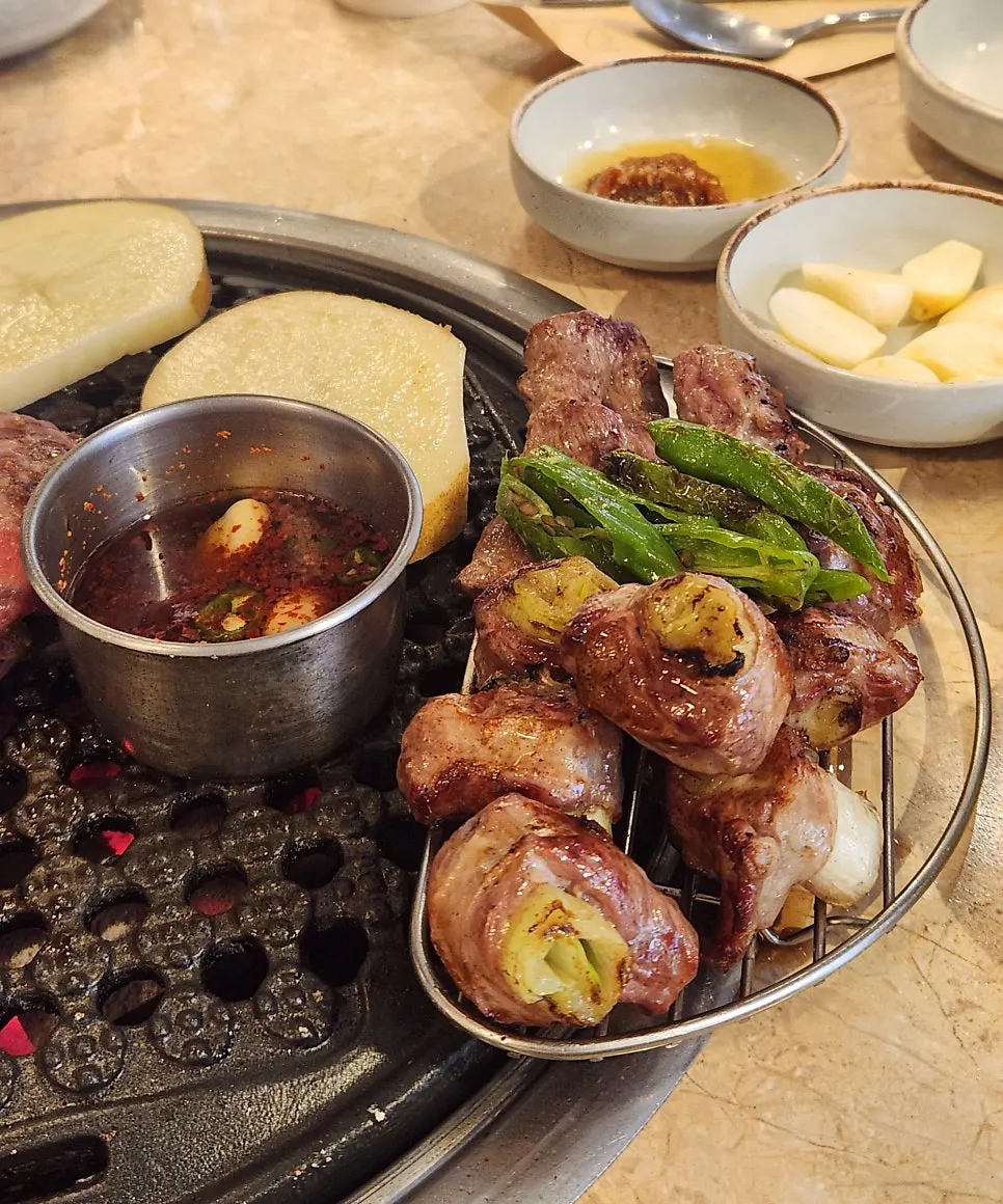 Gamjagisal cut into bite-sized pieces after grilling