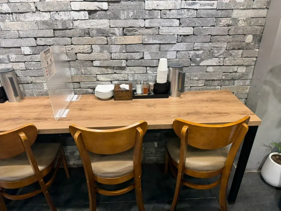 Clean, well-organized interior of Gang Galbitang