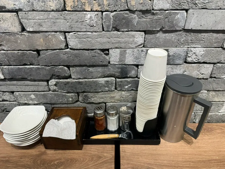 Table seating for groups