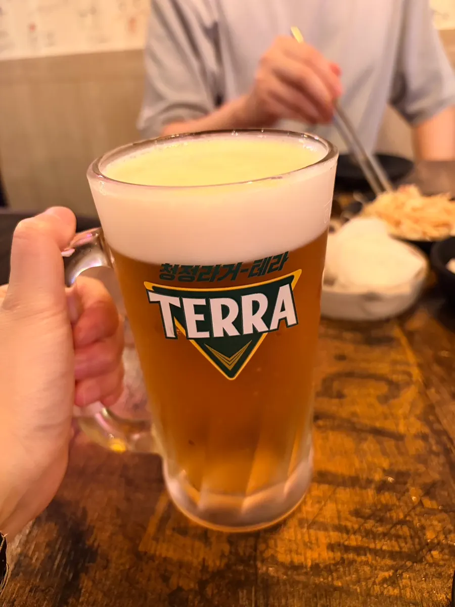 시원하게 나온 생맥주 500