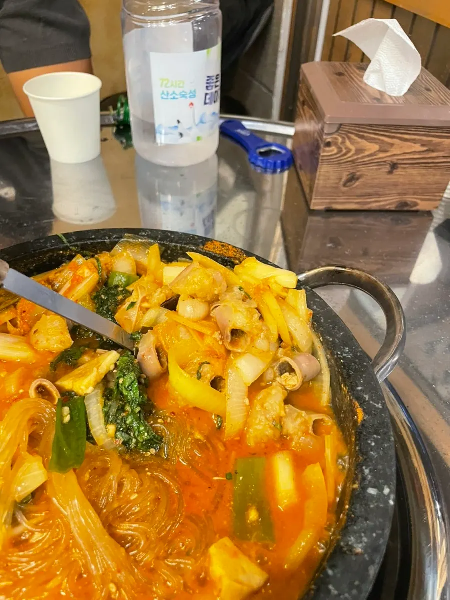 Hot pot filled with plenty of gopchang