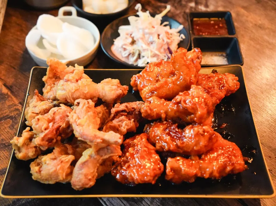 주문한 반반후라이드 치킨