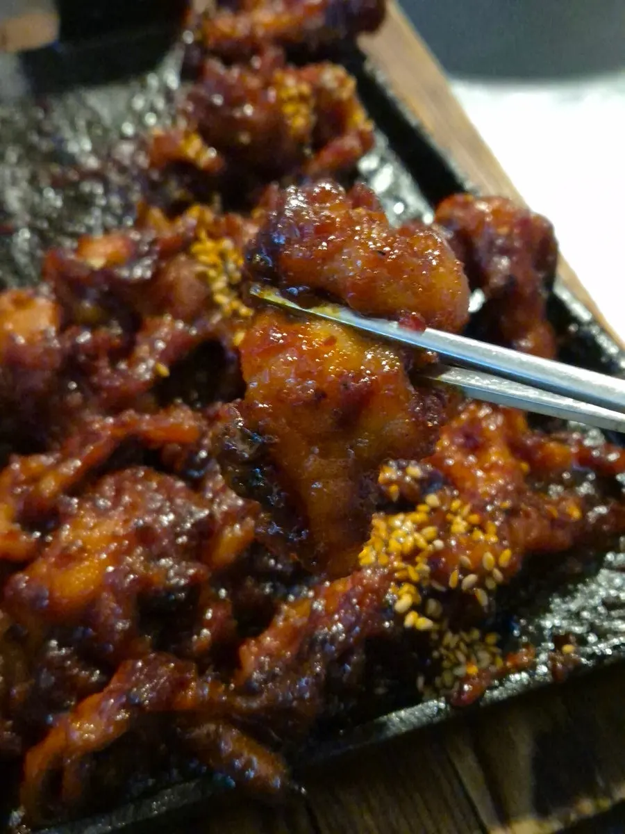 직화 무뼈 닭발 한 접시