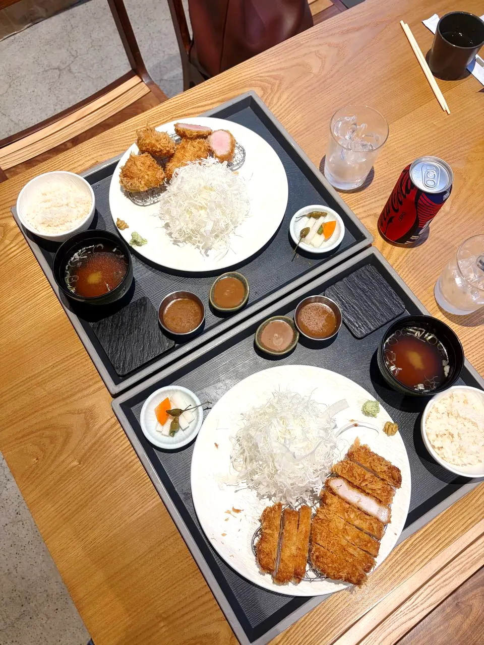 등심돈카츠 정식과 안심돈카츠 정식 두 상