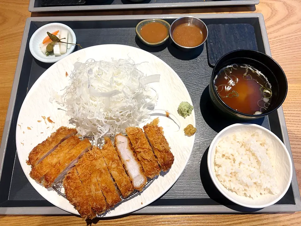 카츠김선도 주방과 카운터 주변