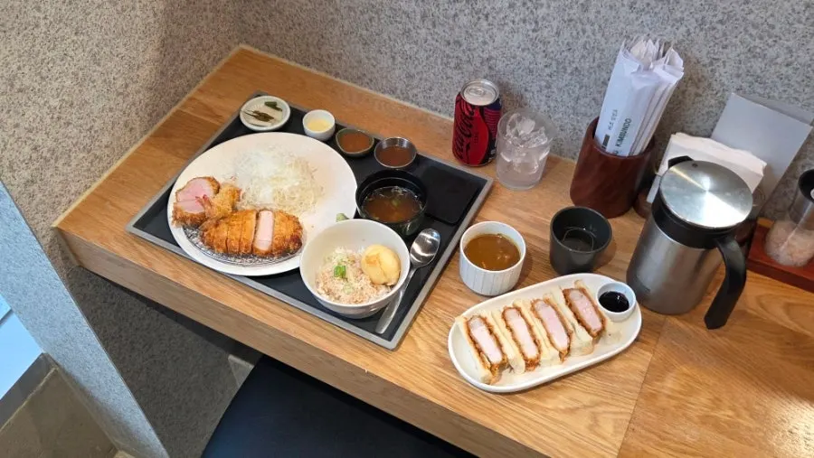 Representative image of the tonkatsu set at Katsu Gimseondo
