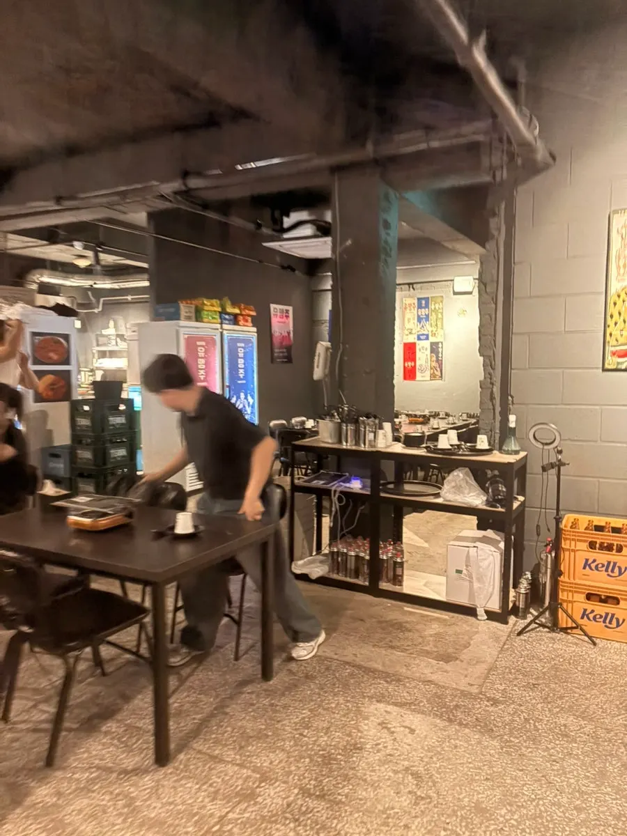 Interior atmosphere at Yuumangju Seomyeon Branch