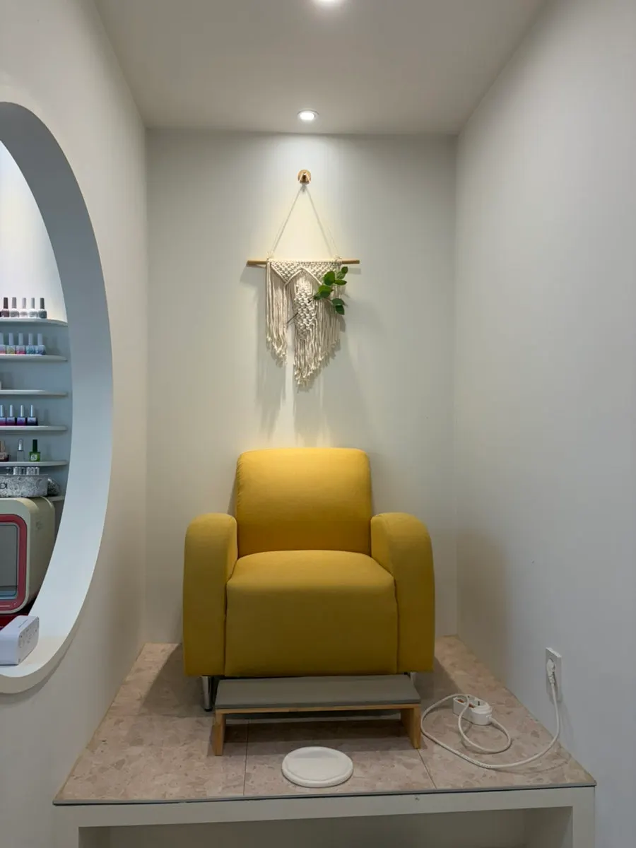 Well-organized interior atmosphere at Jsu Beauty