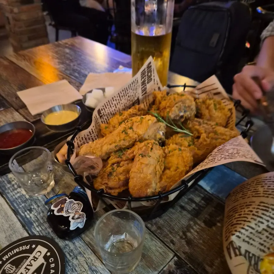 크래프트한스 서면점 치맥 조합 테이블 세팅