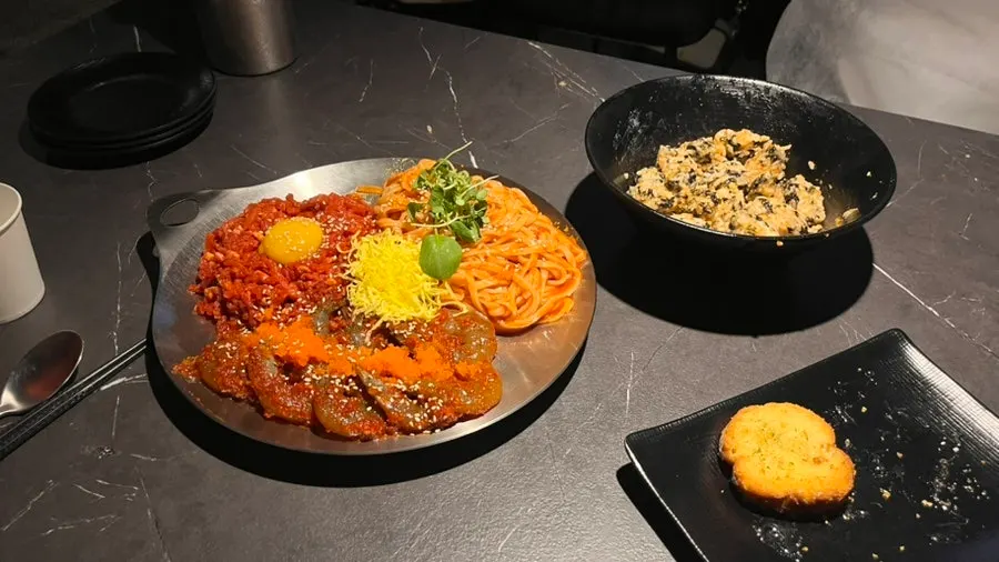 Food on the table at Yuumangju Seomyeon Branch