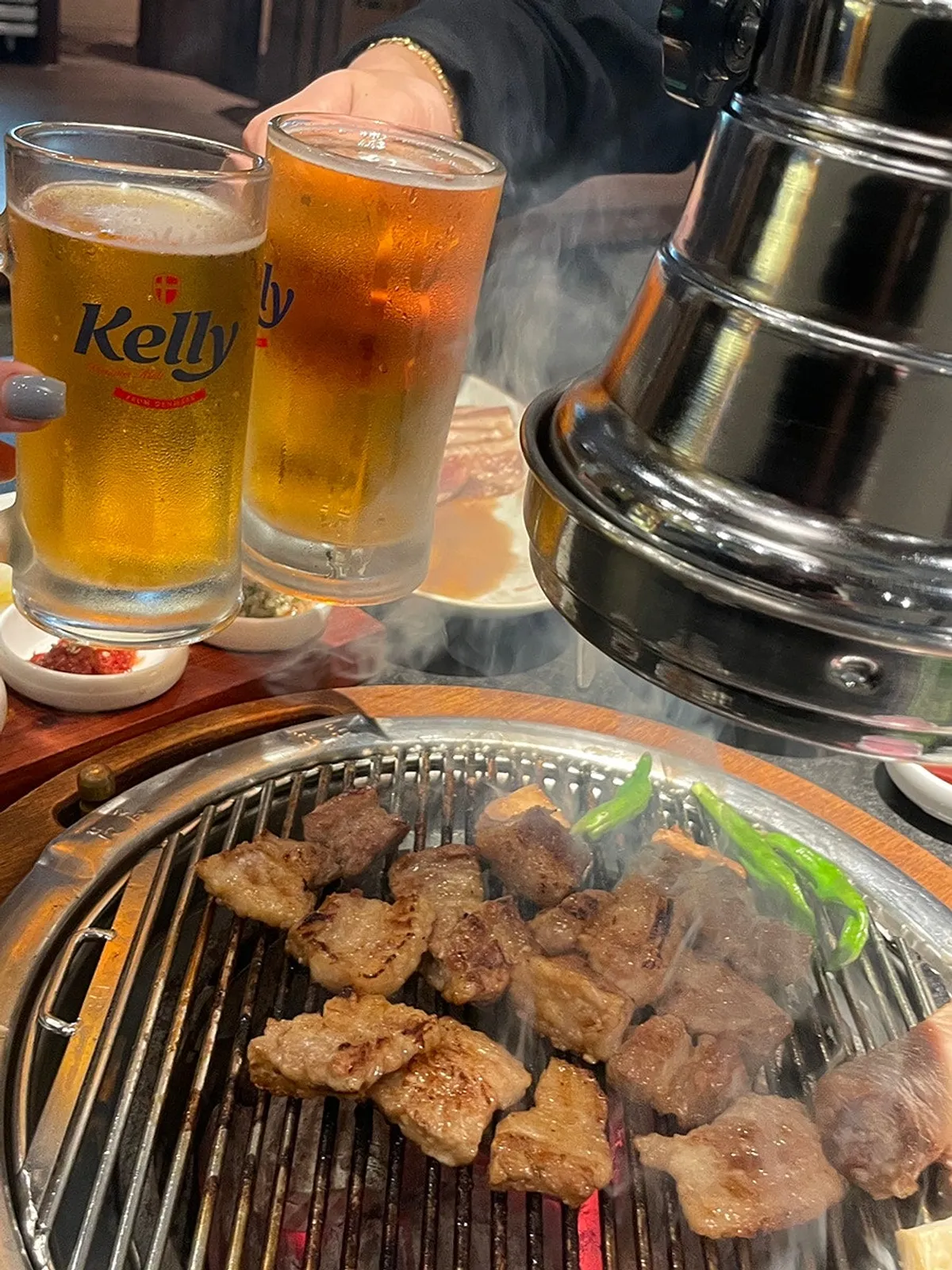 양념돼지갈비와 생맥주 한 잔