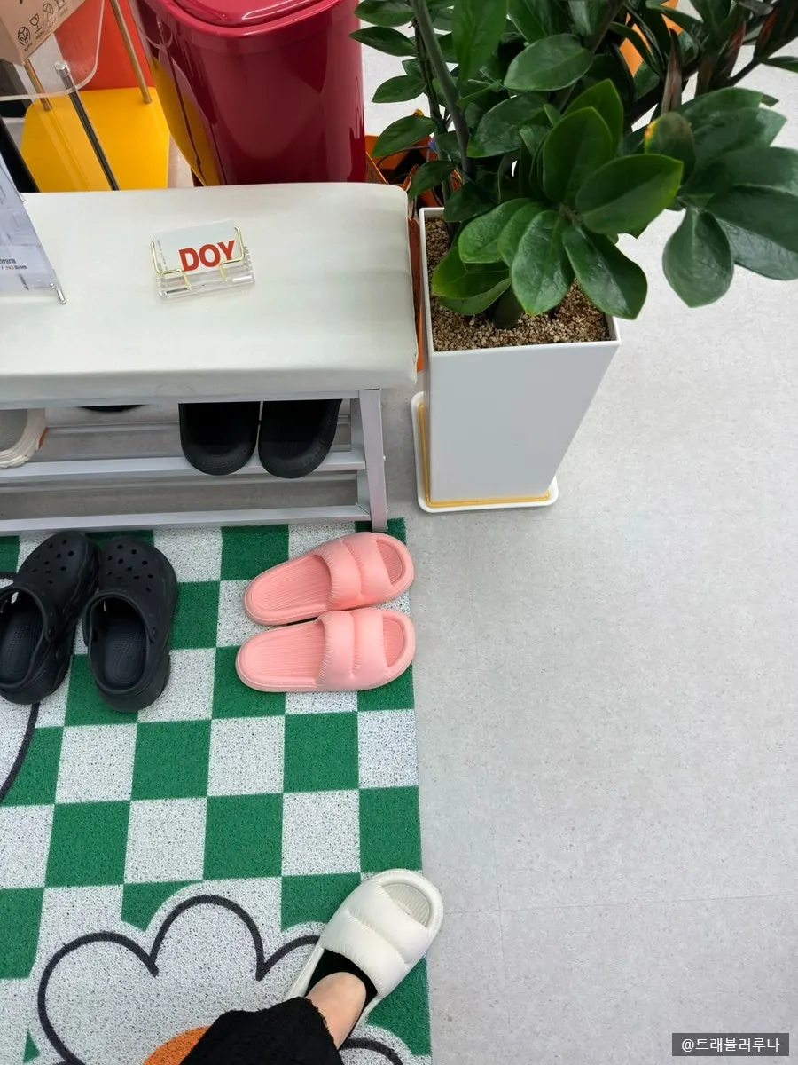 예약제로 운영되는 도이뷰티 매장 입구