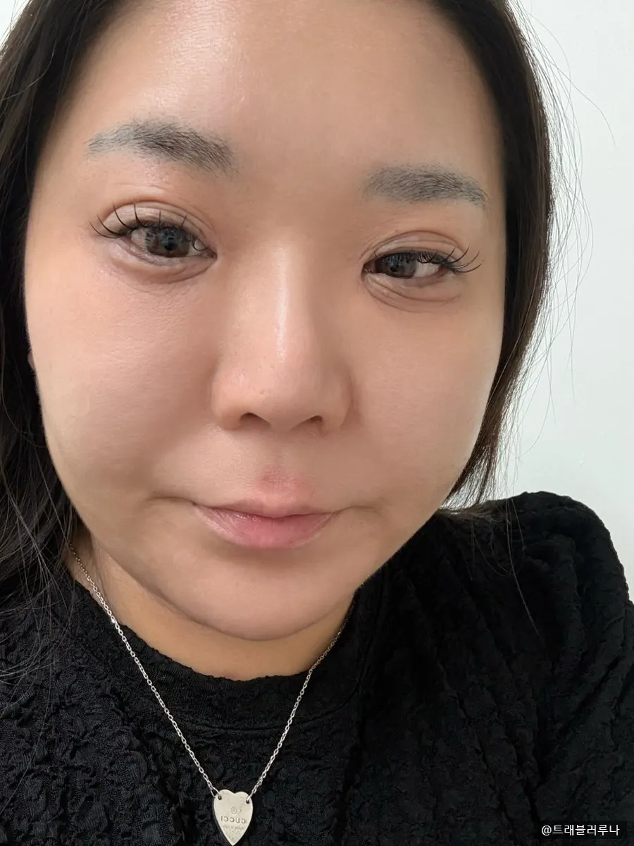 마스카라연장 13mm 완성 후 또렷해진 눈매