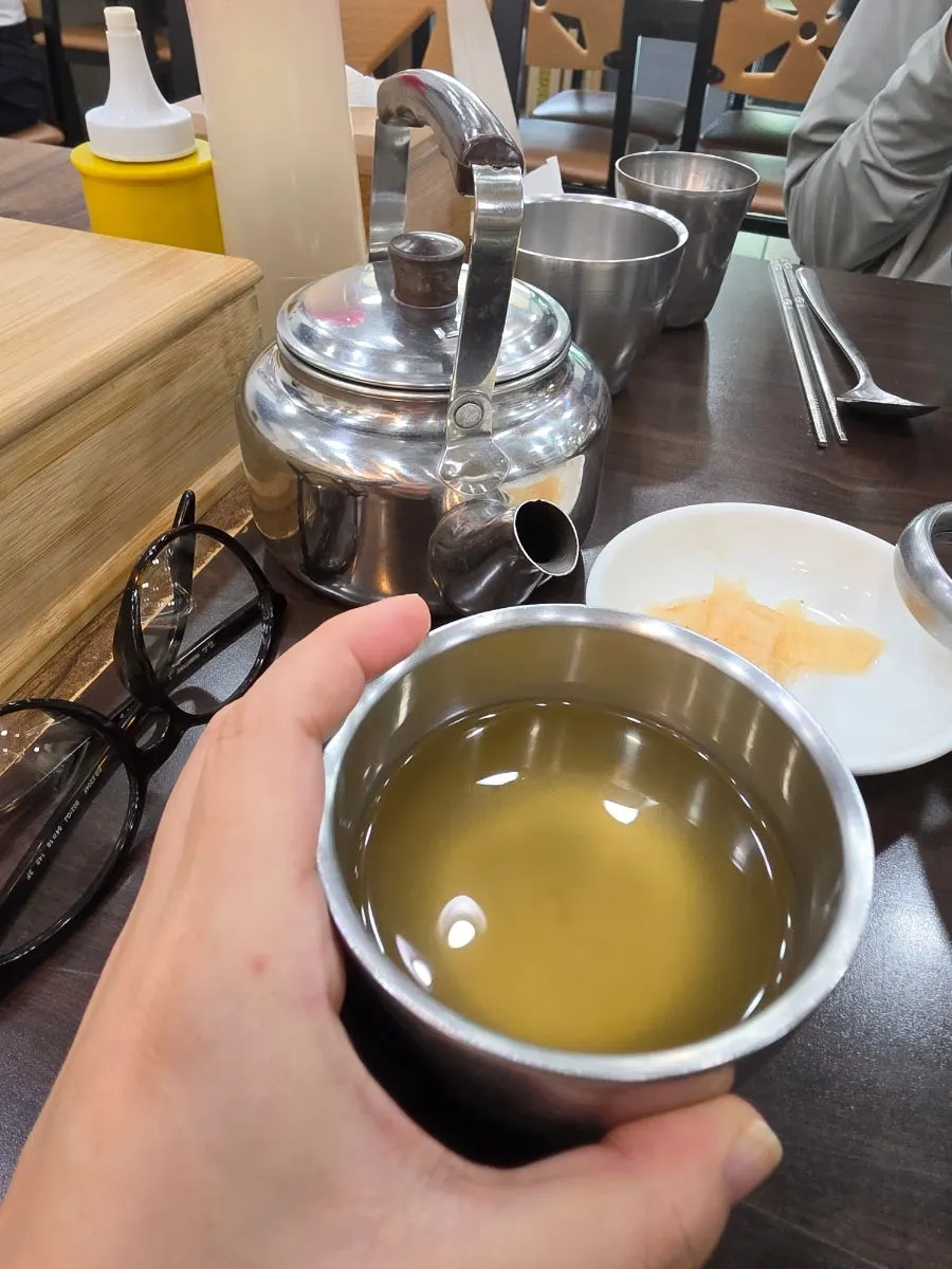 서면밀면 주문 후 테이블 모습