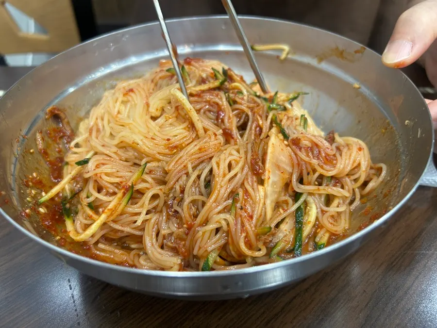 Bibim milmyeon mixed with its seasoning sauce