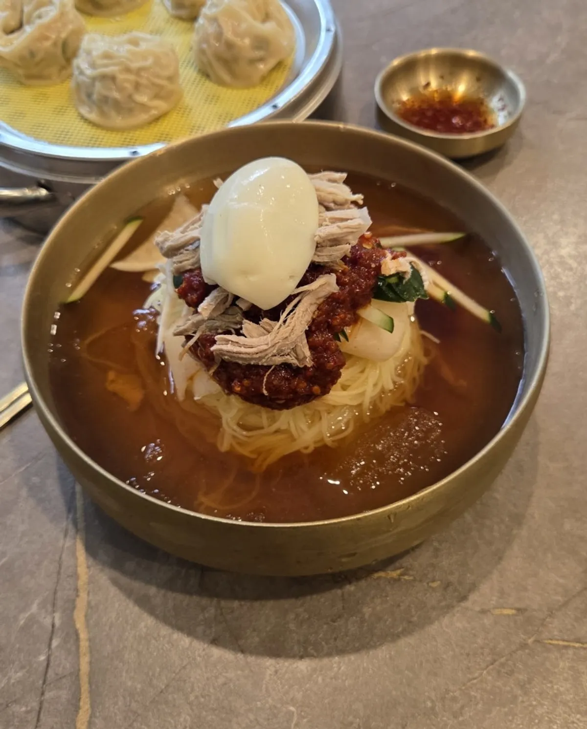 비 오는 날 아침 방문한 서면 밀면집