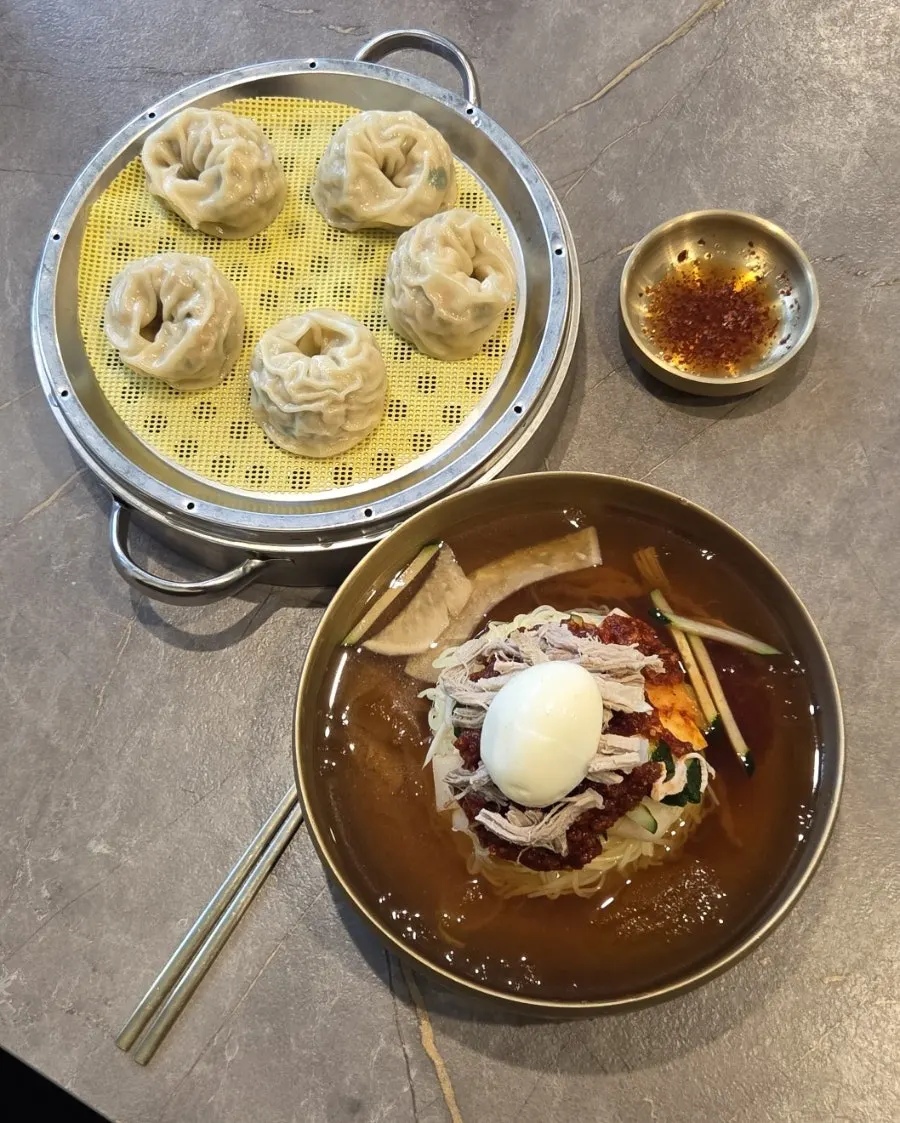 셀프바에서 직접 부친 김치전