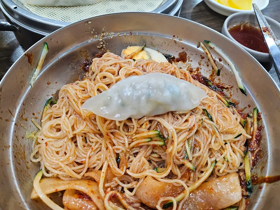 서면밀면에서 주문한 비빔밀면