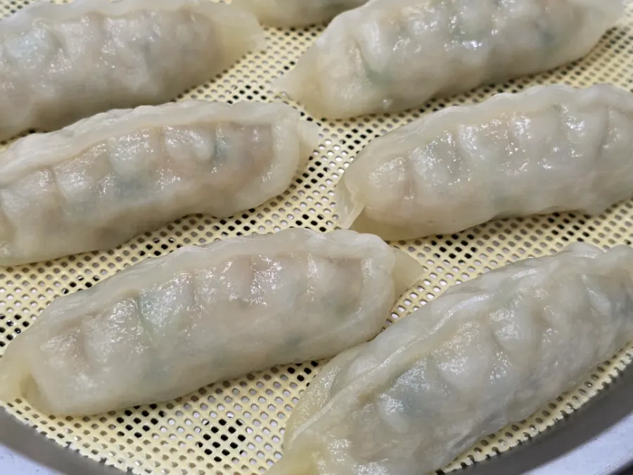 Mặt cắt mandu để lộ vỏ mỏng