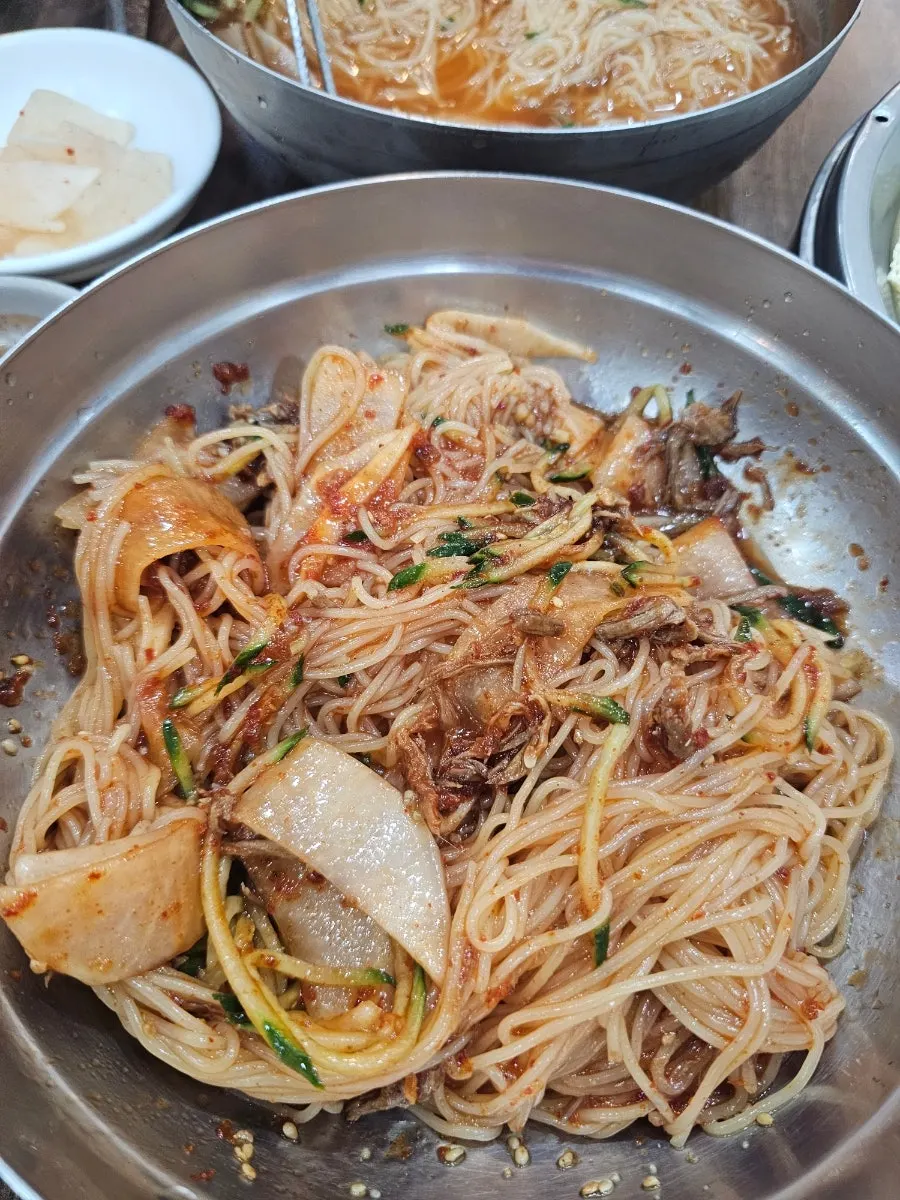 Bibim-milmyeon mixed with seasoning