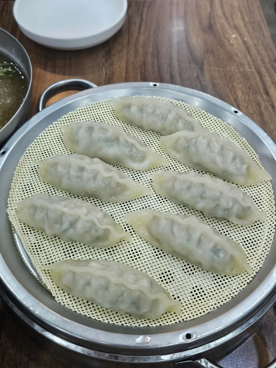 Cross-section of a filled dumpling at Seomyeon Milmyeon
