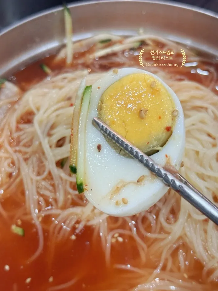 A mul-milmyeon bowl emptied down to the broth