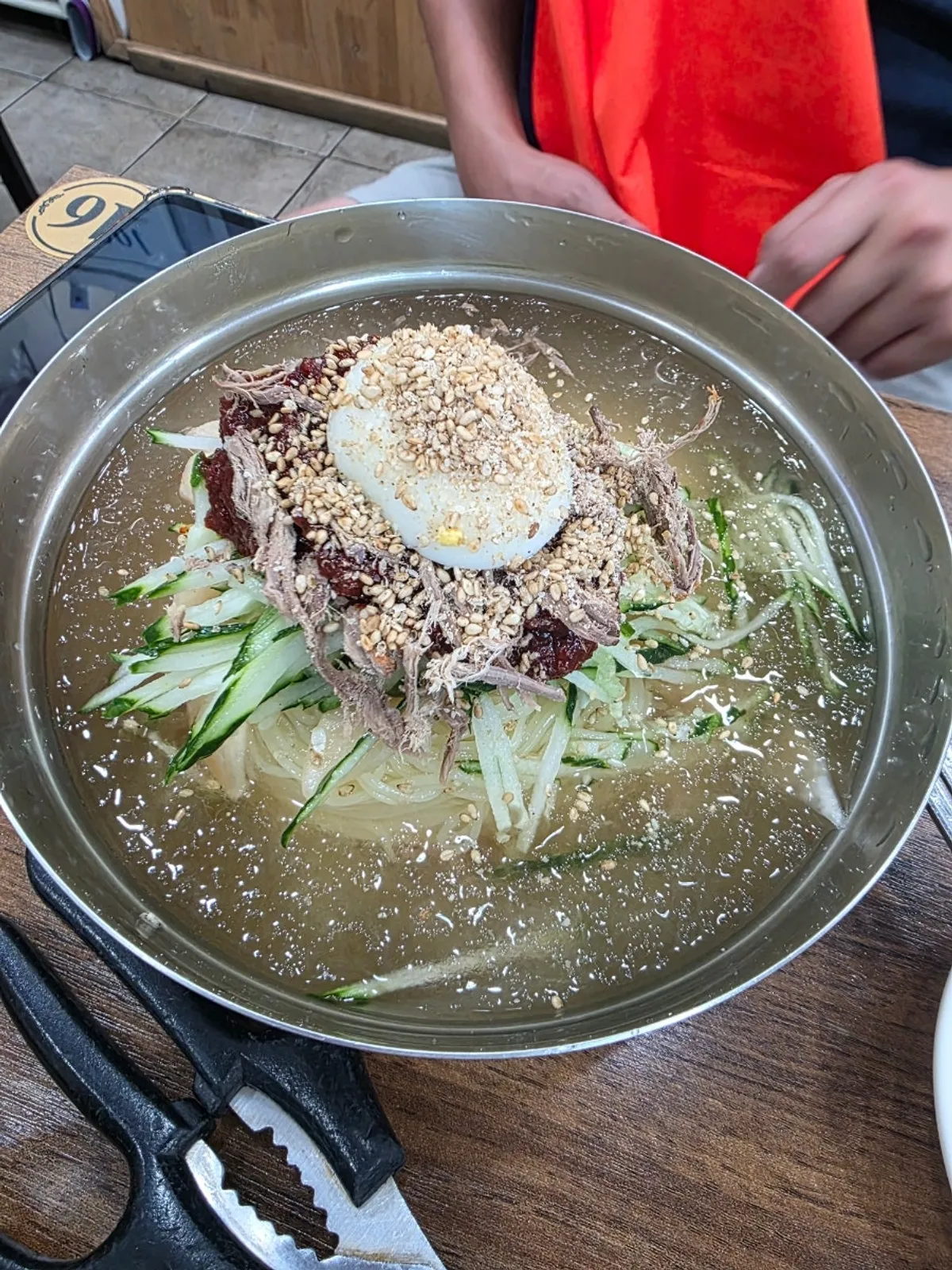 Plato de milmyeon de agua con todos sus toppings