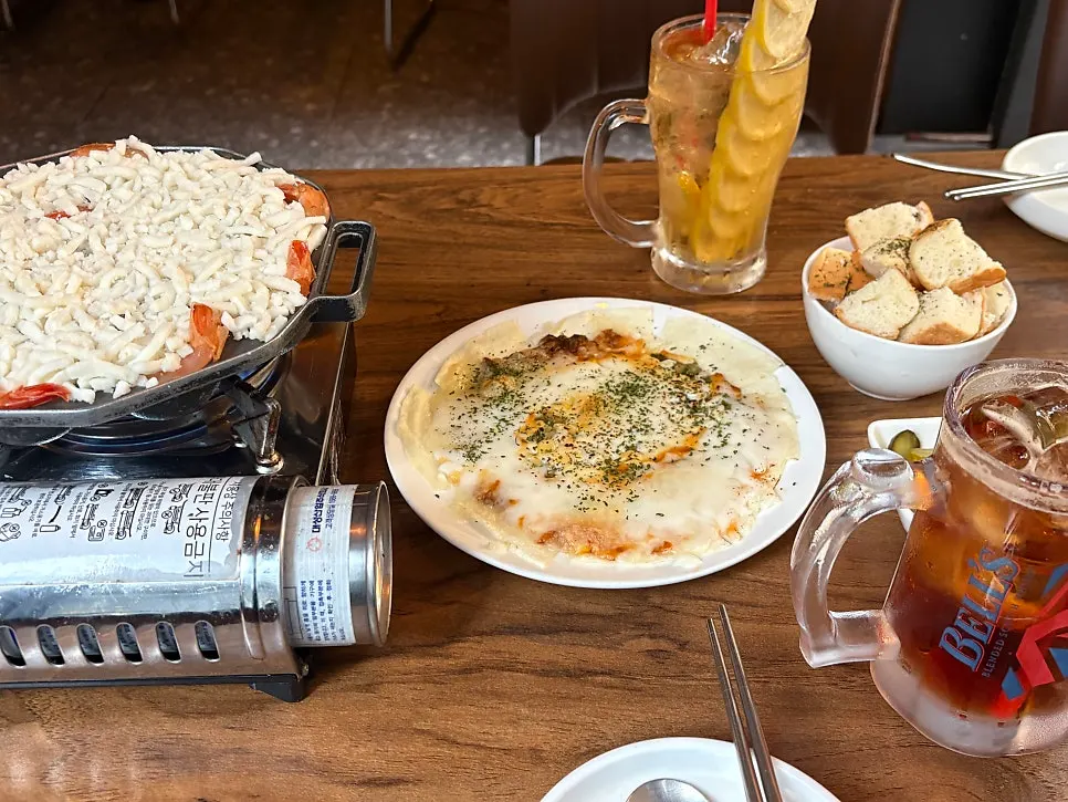 Full spread of Mokhwa Silbi's cream cheese shrimp fondue