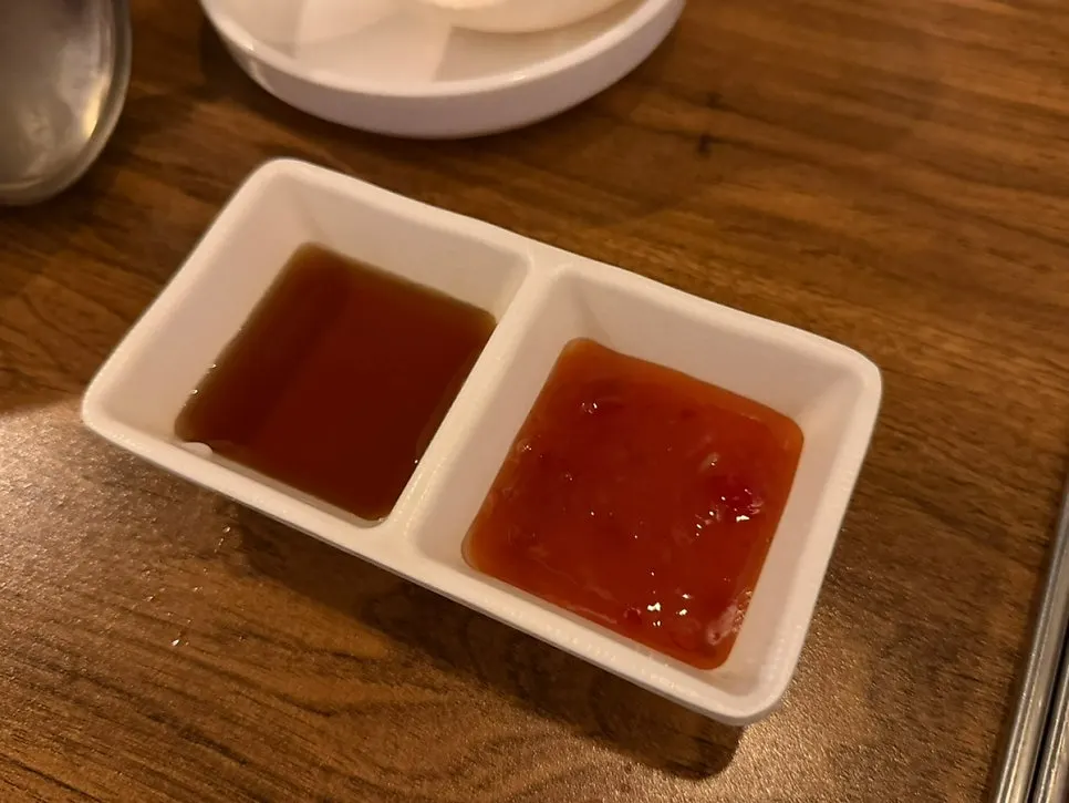 The full two-person drinking set spread