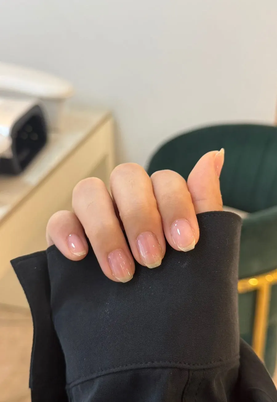 발레리나 쉐입으로 정리한 손톱