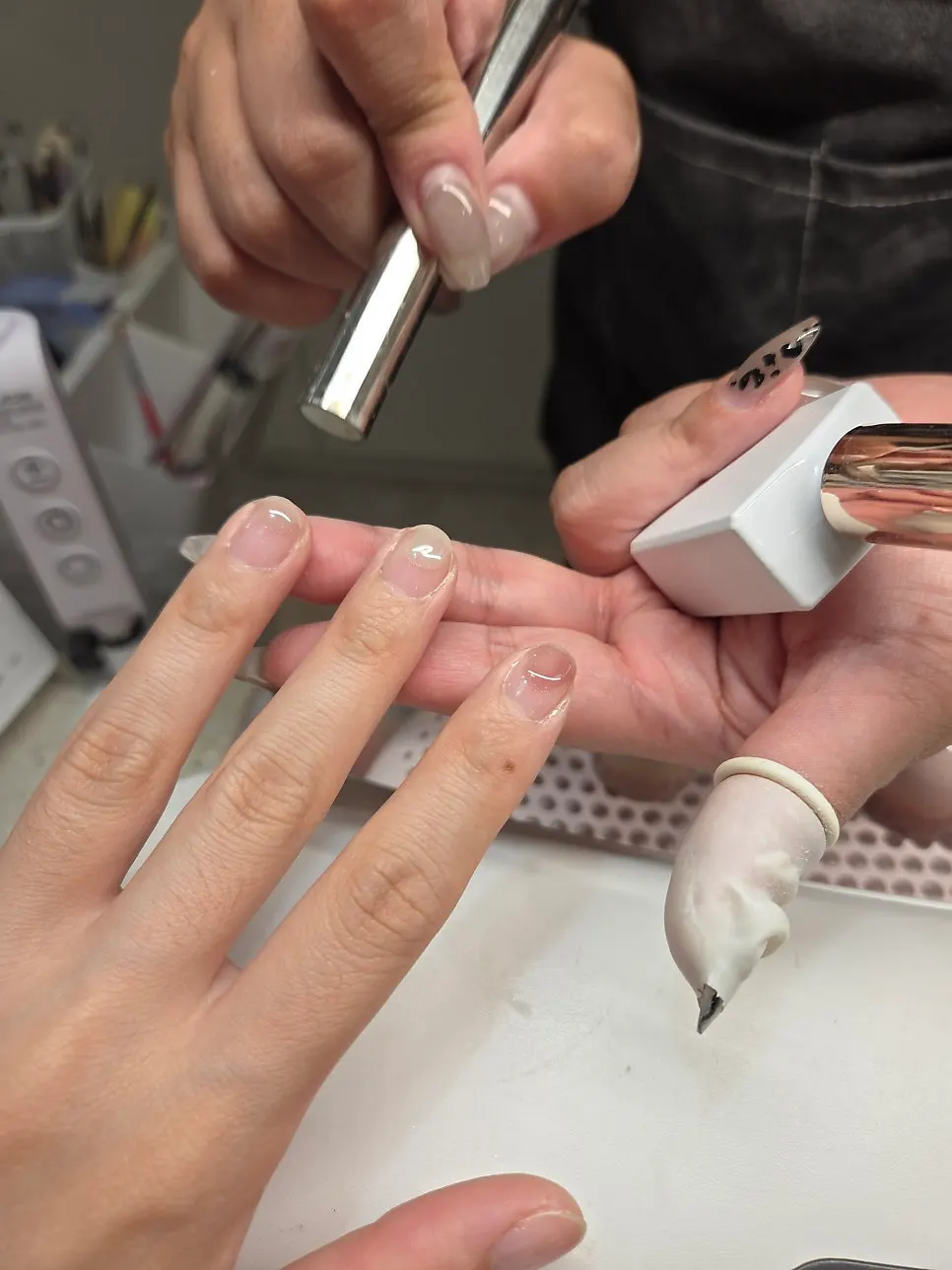 Testing a pink-toned magnetic gel color on the nail