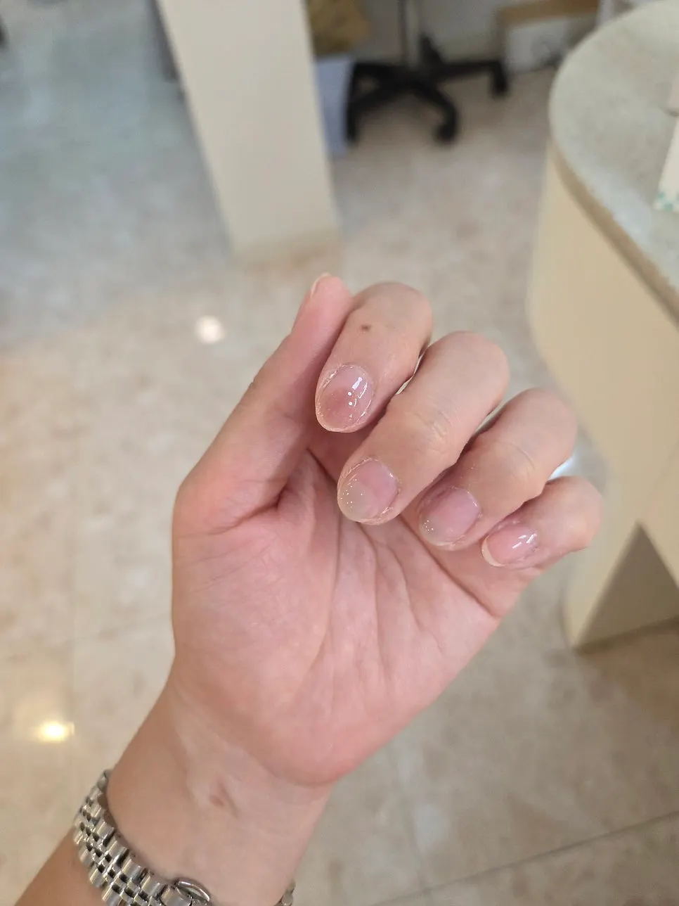 Testing a white-toned magnetic gel color