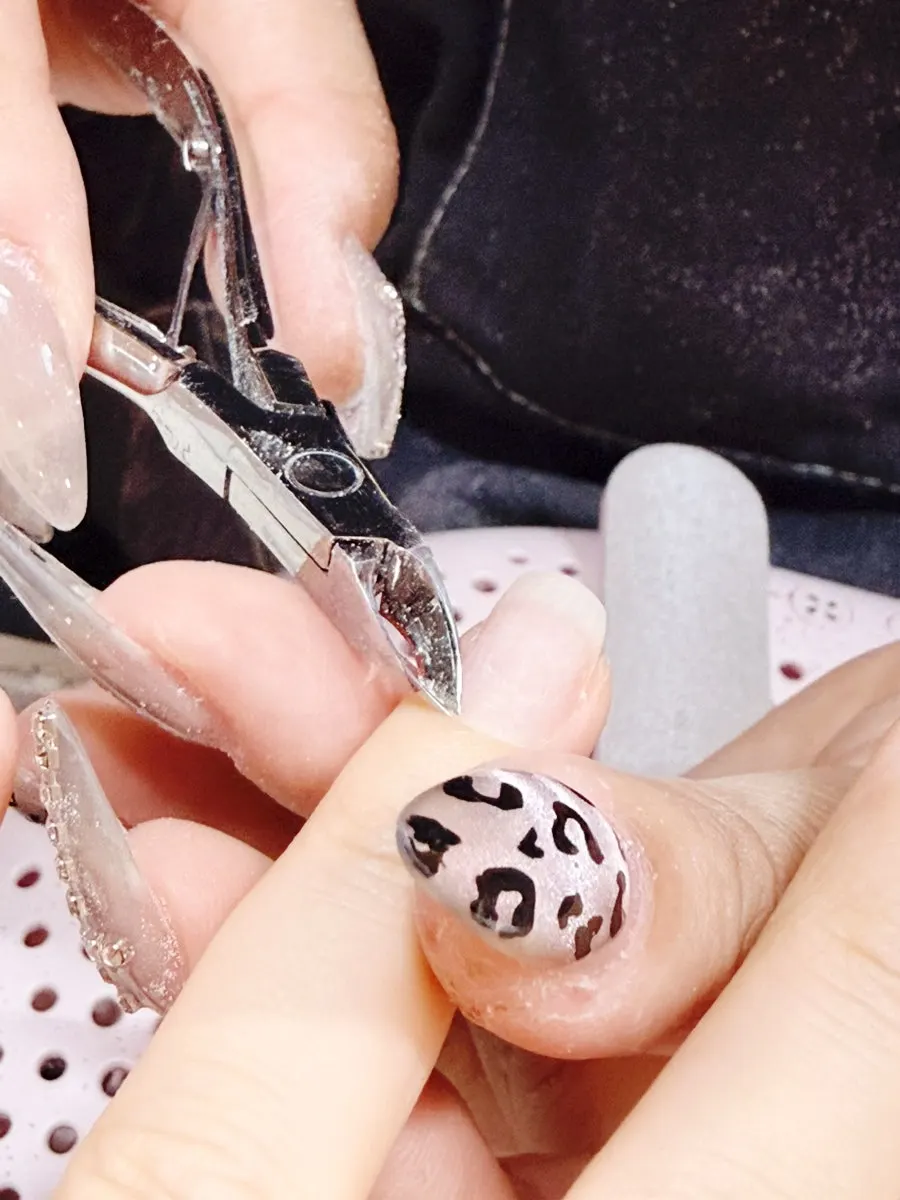 Grooming around the cuticles