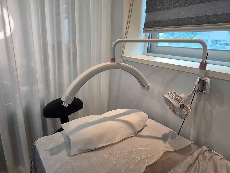Eyelash treatment area