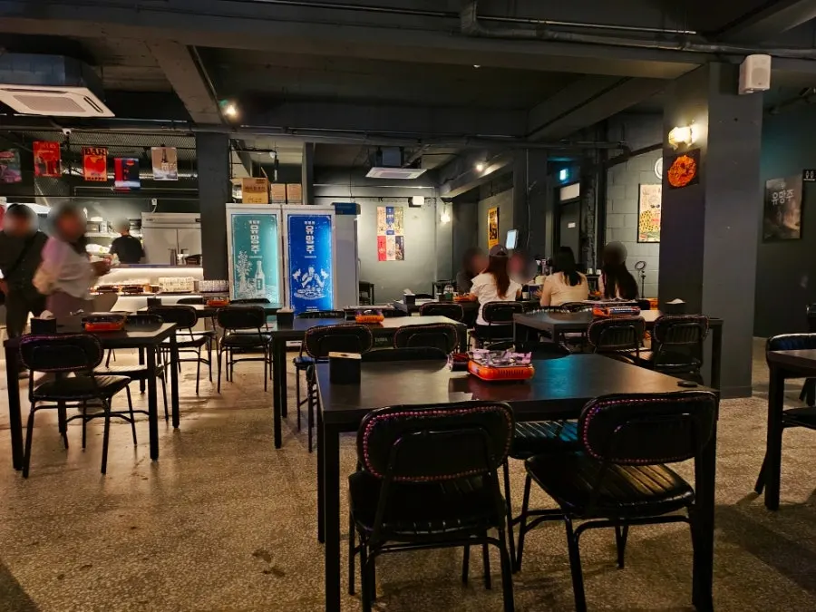 Interior view of Yuumangju Seomyeon Branch