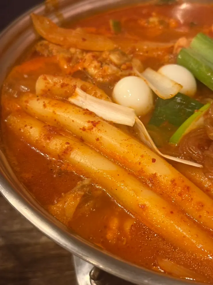 Glass noodles scooped out of the dakdoritang