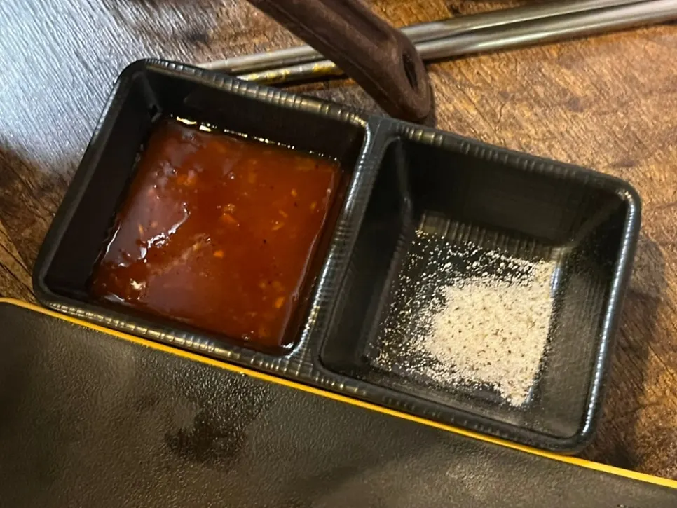 Crispy-fried yetnal tongdak up close