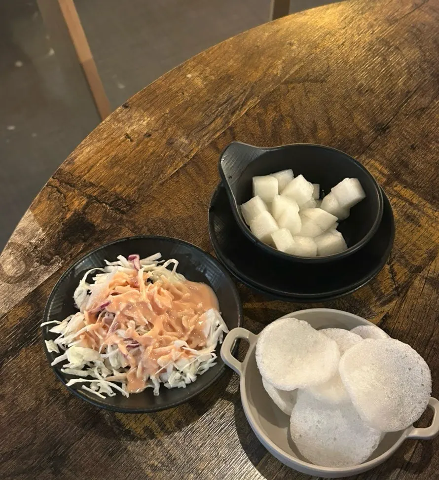 Menu board at Yetnal Tongdak & Tang Seomyeon Branch