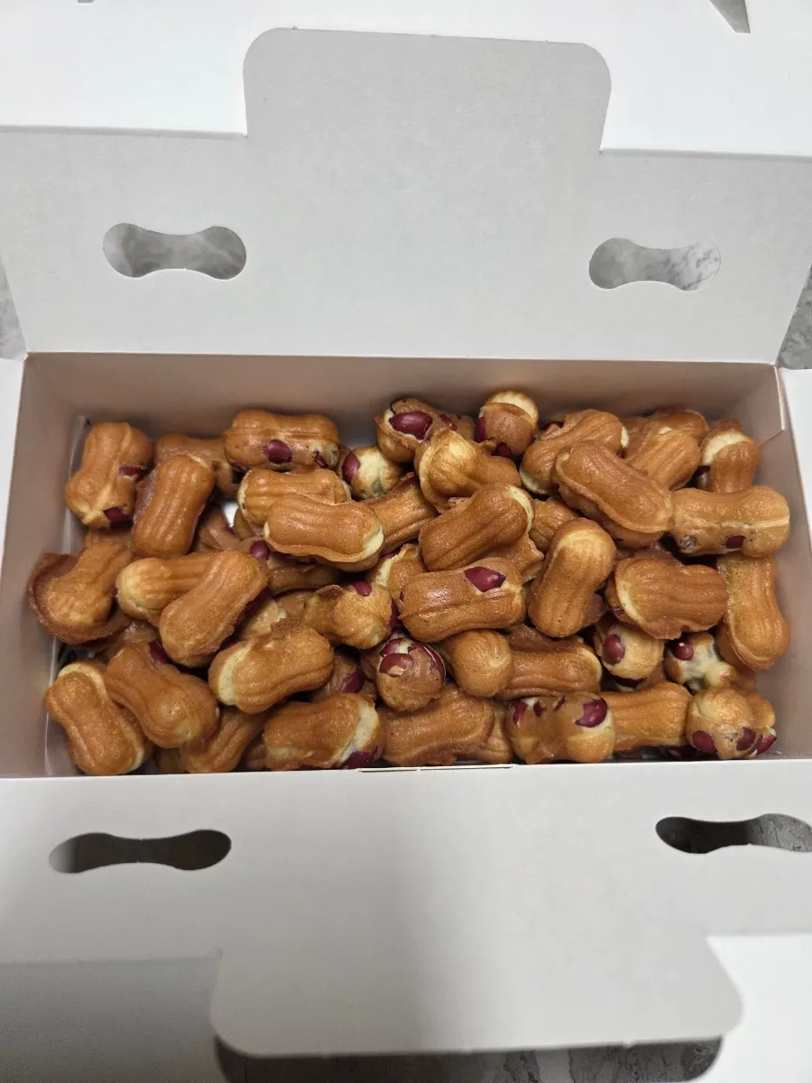 Packing peanut bread while counting the pieces
