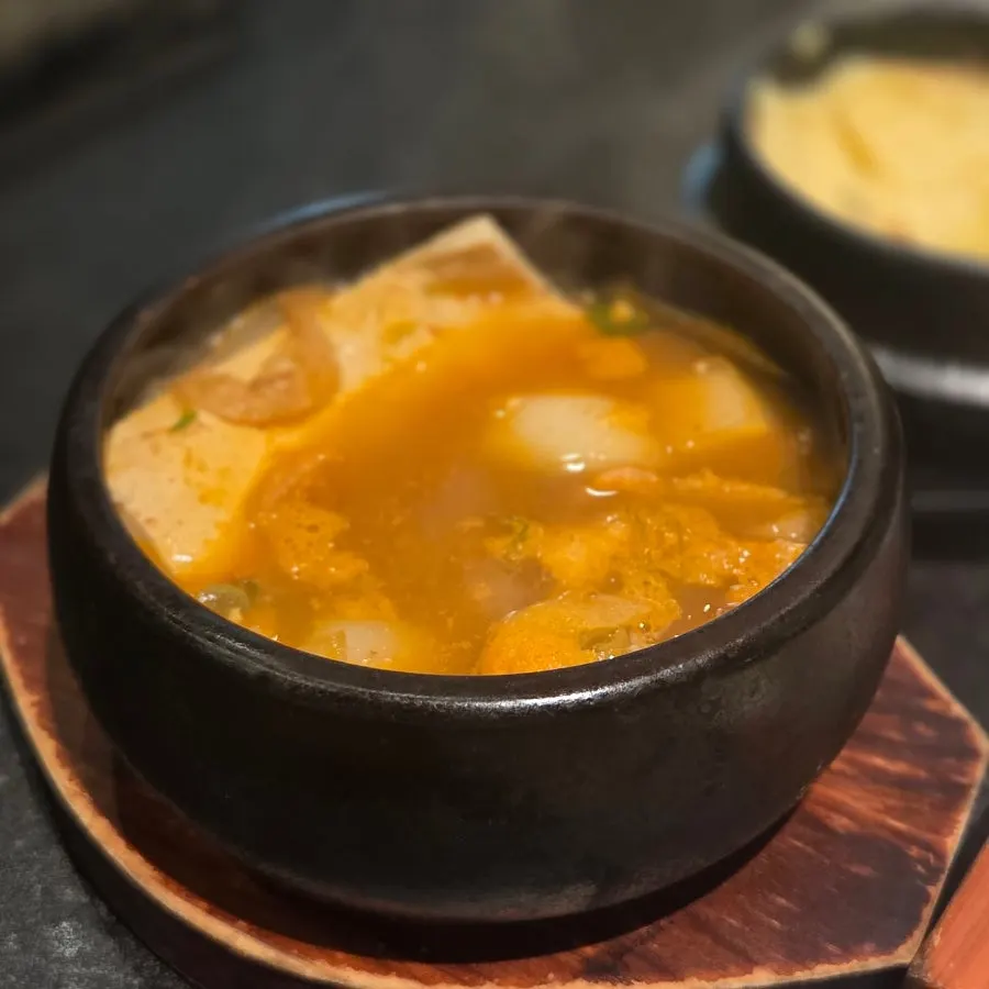 Doenjang stew with large chunks of tofu