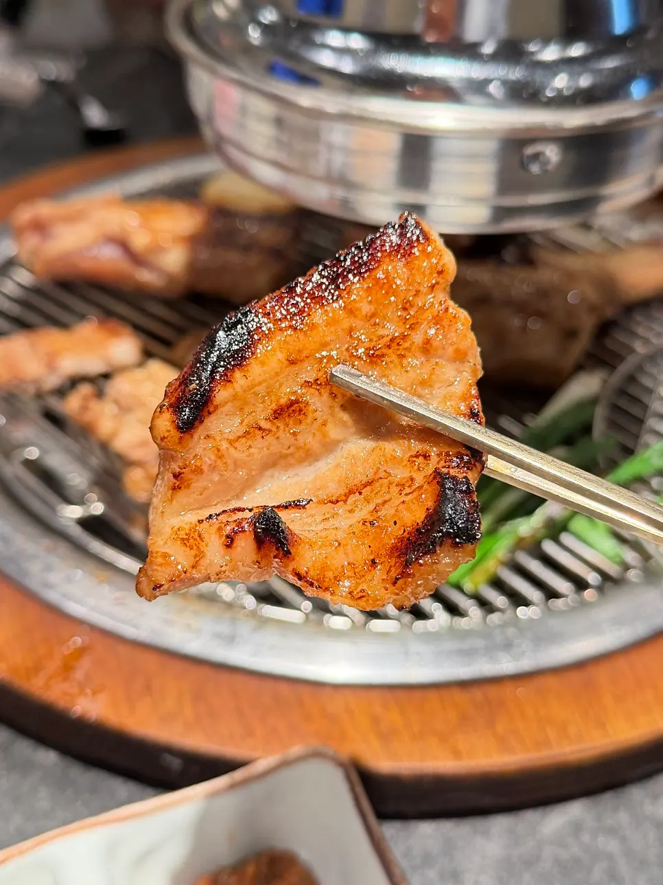 Pork rib dipped into shrimp sesame oil sauce