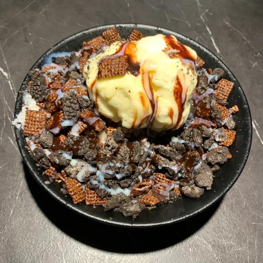 짜파게티 김치와 소맥 한 잔