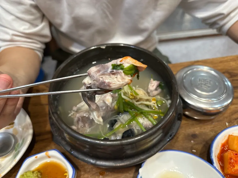 Fresh cham-bok clear soup enjoyed to finish the meal