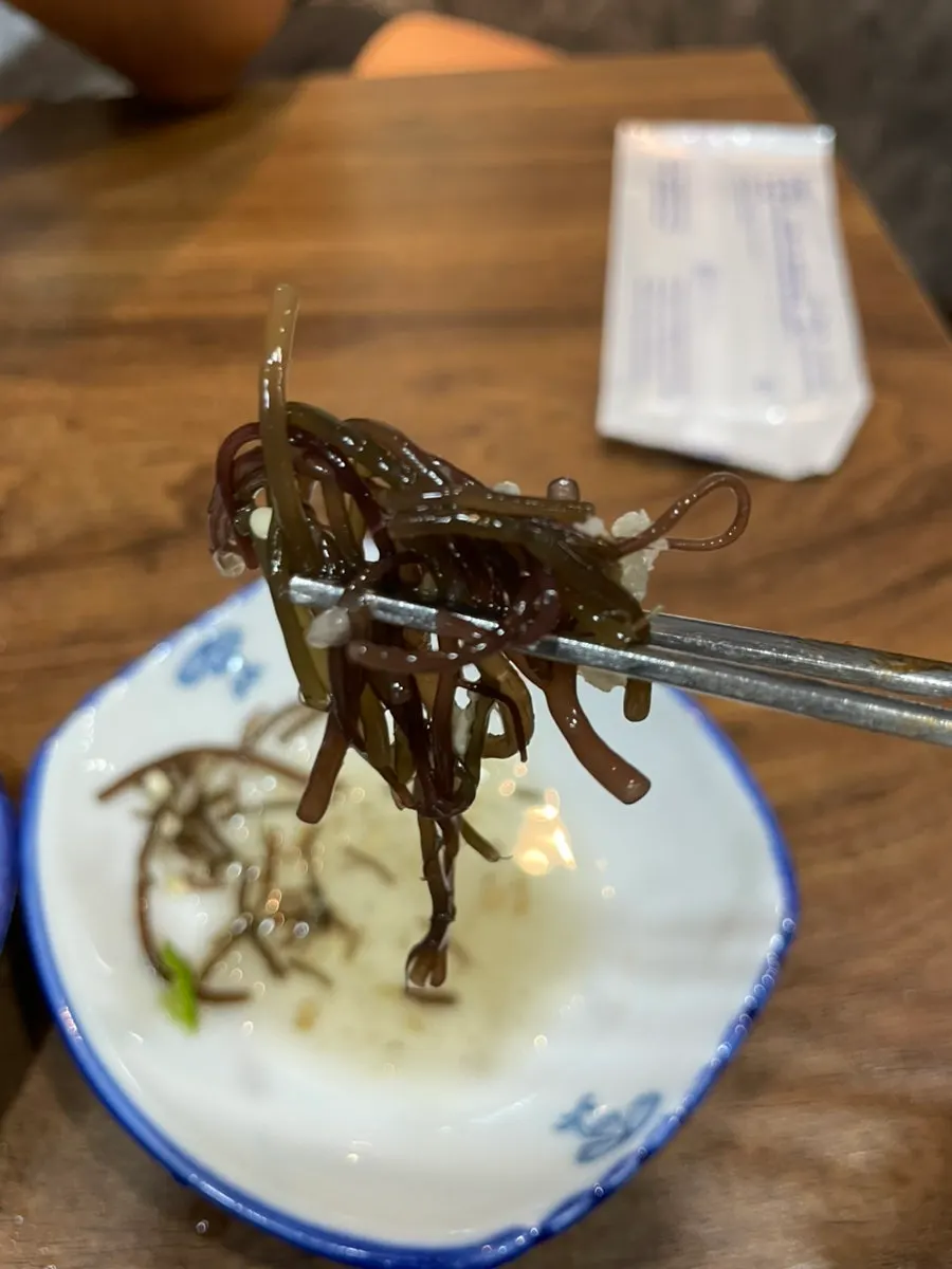 Gỏi rong biển kkosiraegi