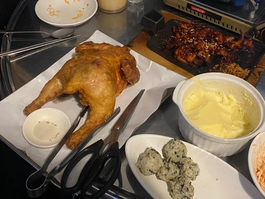 바지락 조개탕 국물 한 국자